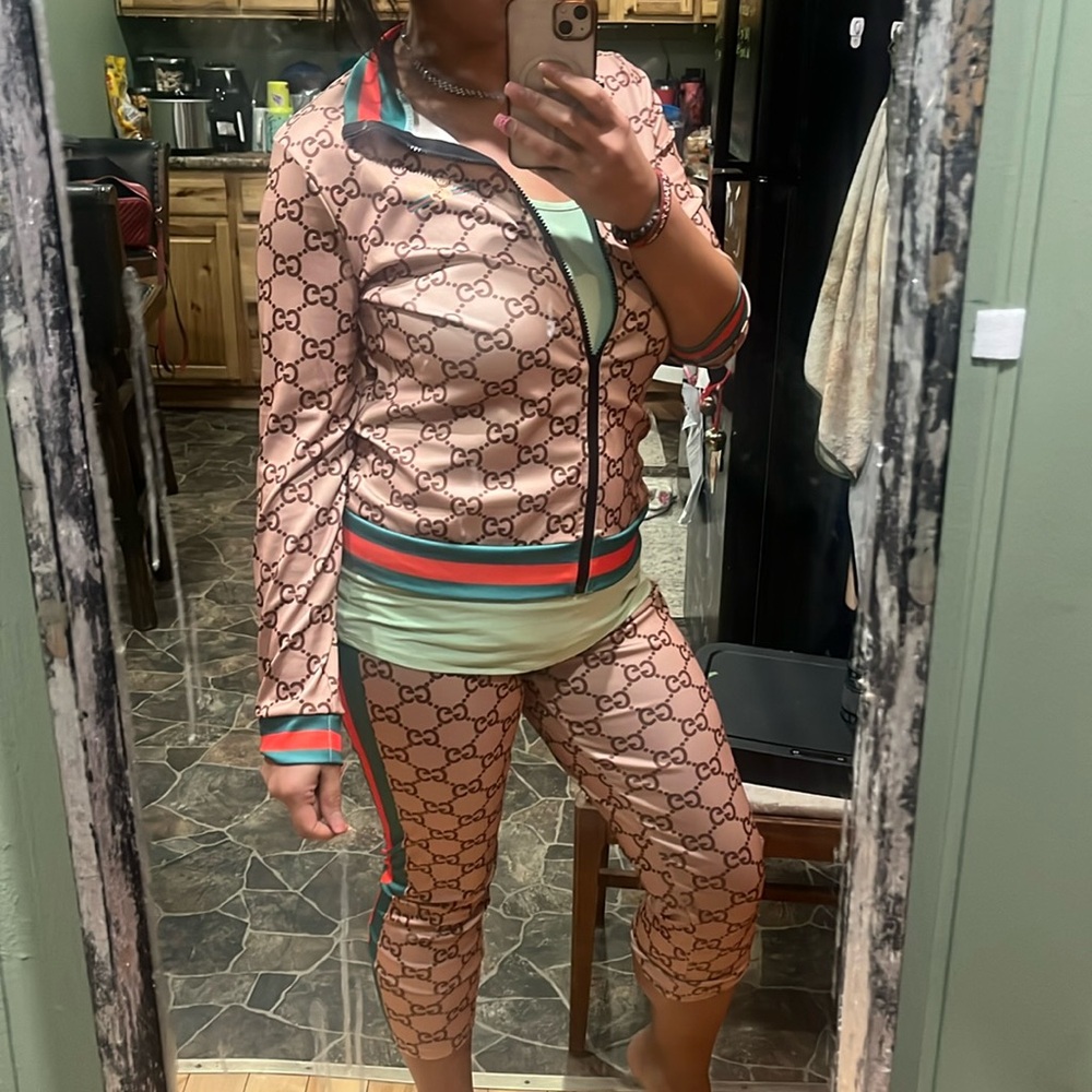 Gg track suit women’s large zip up and pants